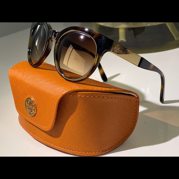 Tory Burch sunglasses - Picture 4 of 11